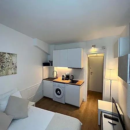 Cozy Next To The Tour Eiffel. Hotel 3*